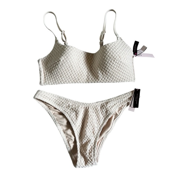 Victoria’s Secret NWT Crochet Textured Cheeky Bikini Swim Suit Set Ivory Large - Picture 1 of 4